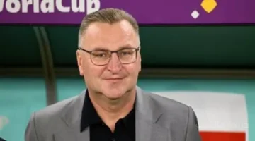 صراع مفاجئ.. الأهلي ينافس منتخب الصين على ضم المدرب البولندي تشيسلاف ميشنيفيتش 1